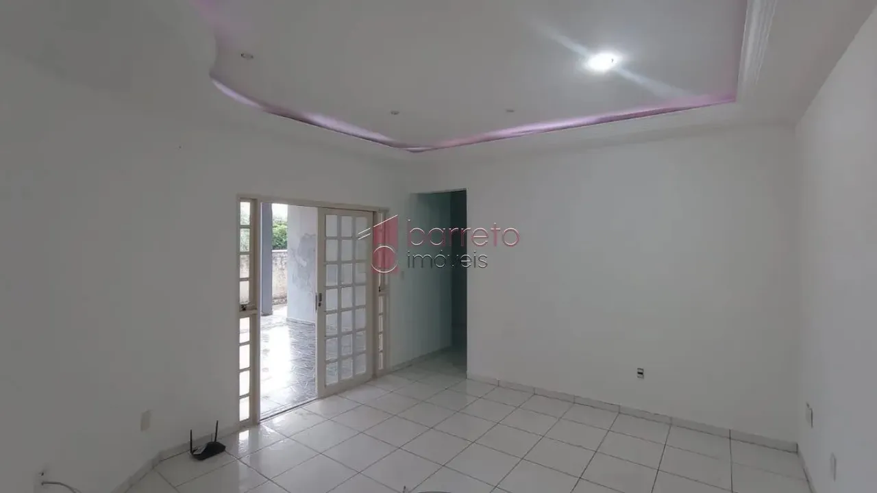 CASA TÉRREA PARA VENDA E LOCAÇÃO NO BAIRRO CAXAMBÚ - JUNDIAÍ/SP