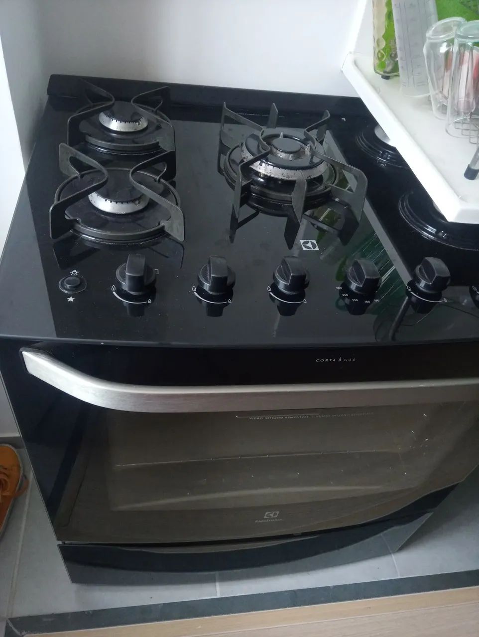 Fogão Electrolux 5 bocas com mesa de vidro - Foto 2