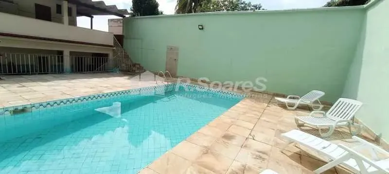 Casa de rua : / Residencial / Vila Valqueire