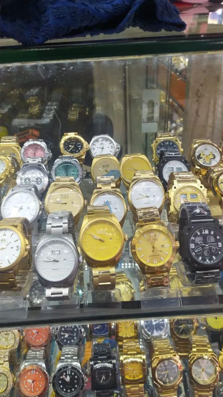 Relógios de diversas marcas e modelos