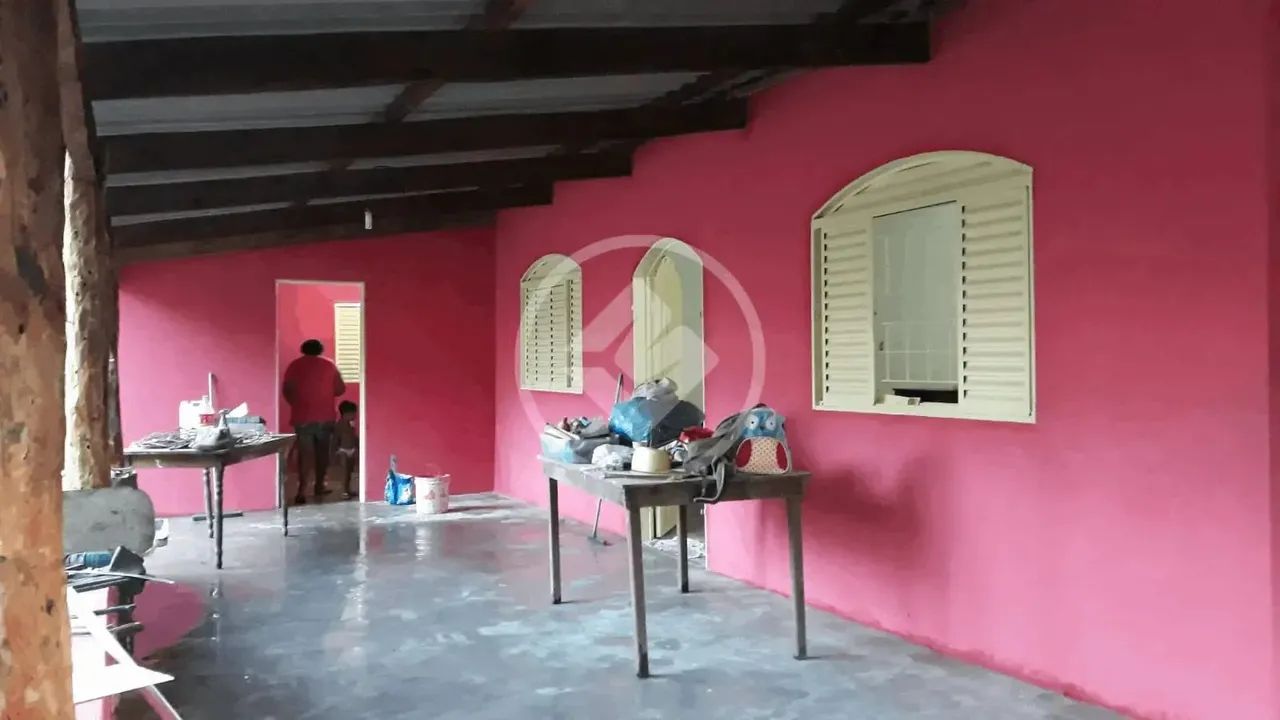 Fazenda, sentido cacéres, porteira fechada, com 35 vacas, 2 éguas, trator 265 com lamina,  - Foto 3