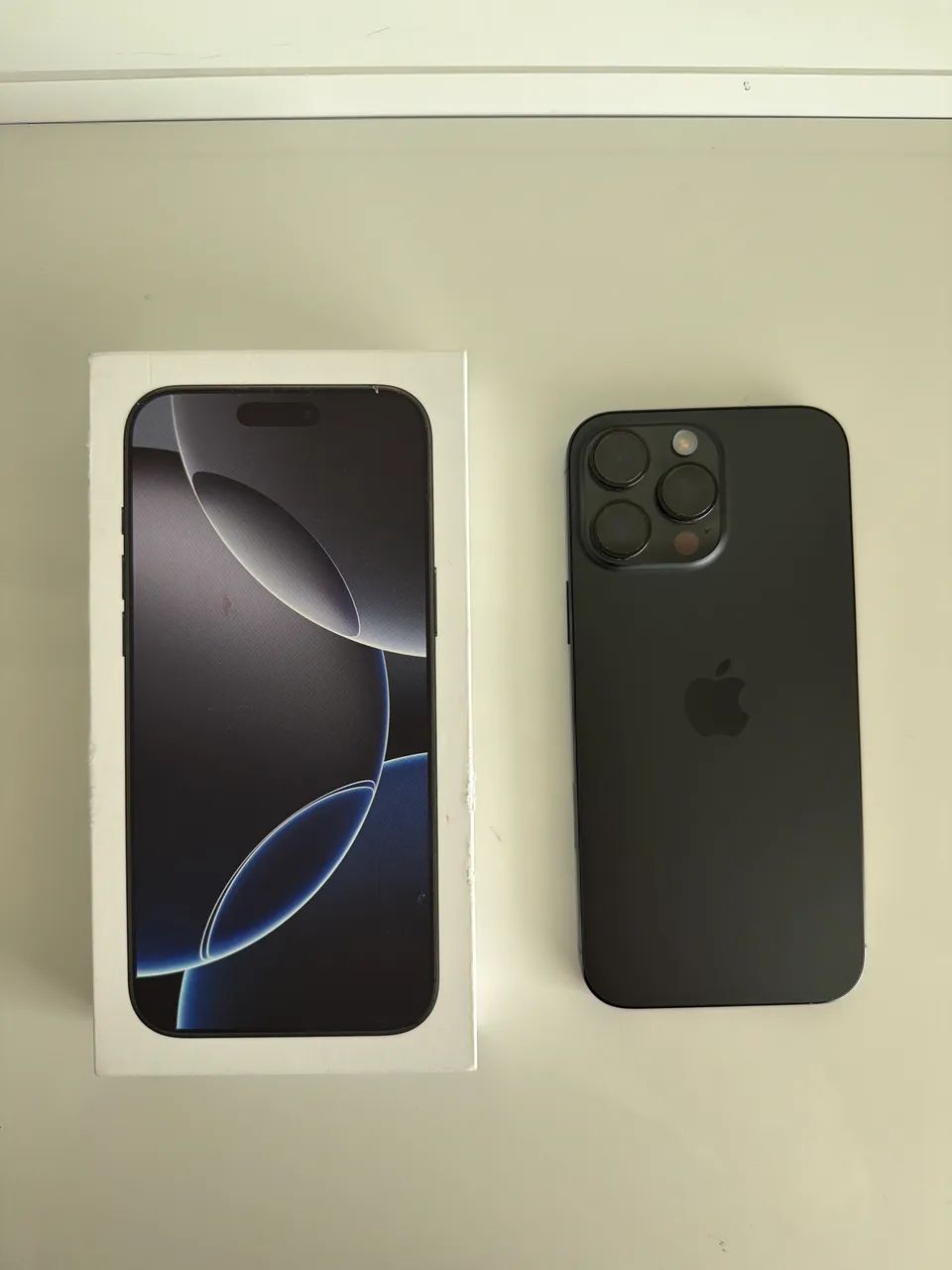 iPhone 16 Pro Max 256Gb preto ( muito novo, garantia Apple )