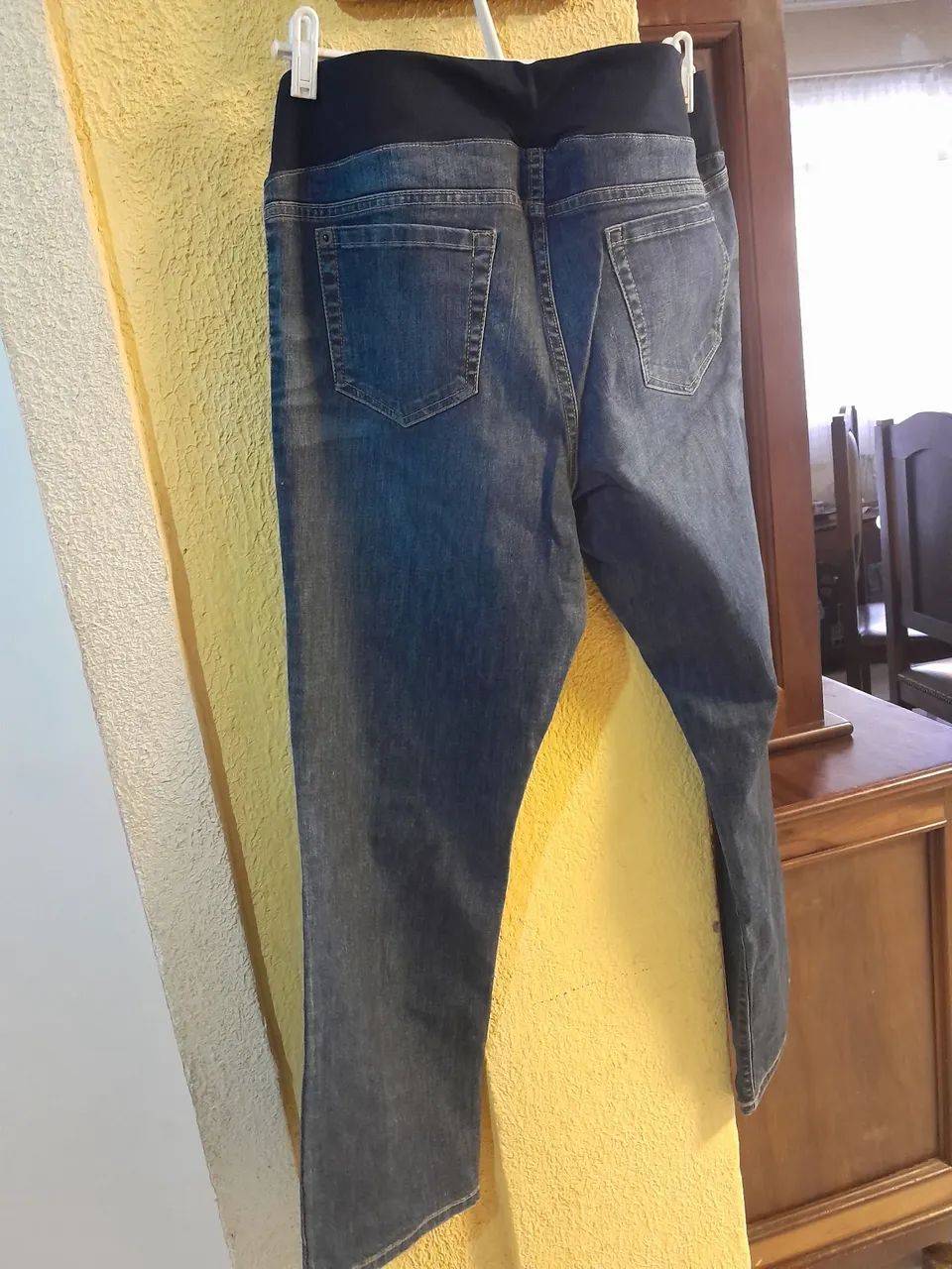 Calça jeans com elástico e elastano para gestante G/GG - Foto 4