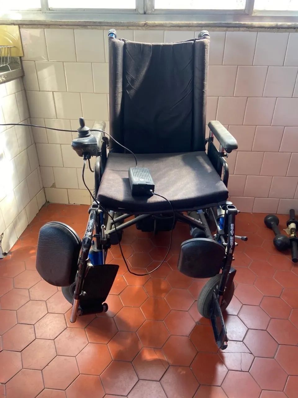 Cadeira de rodas elétrica