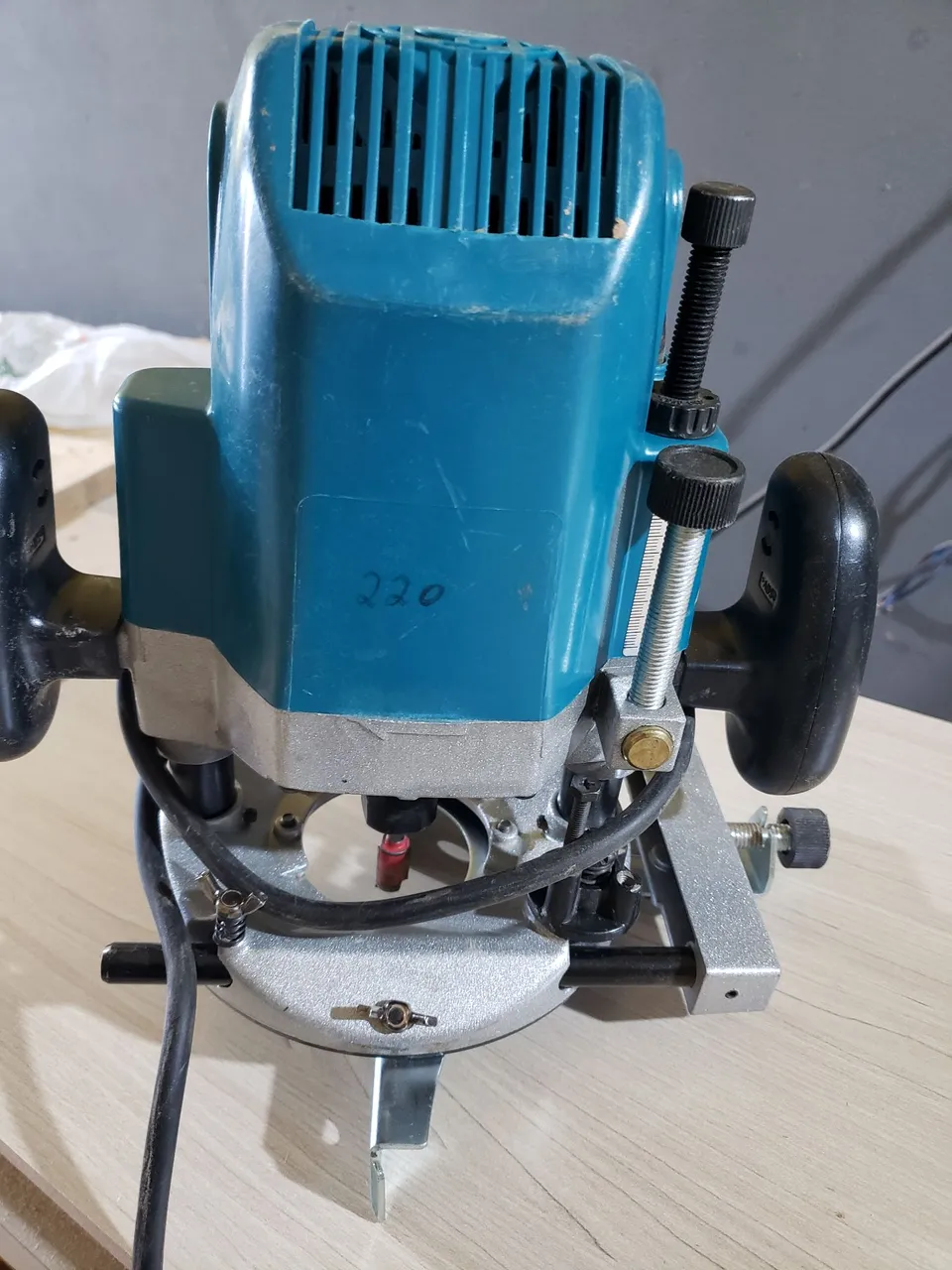 Tupia grande 220v