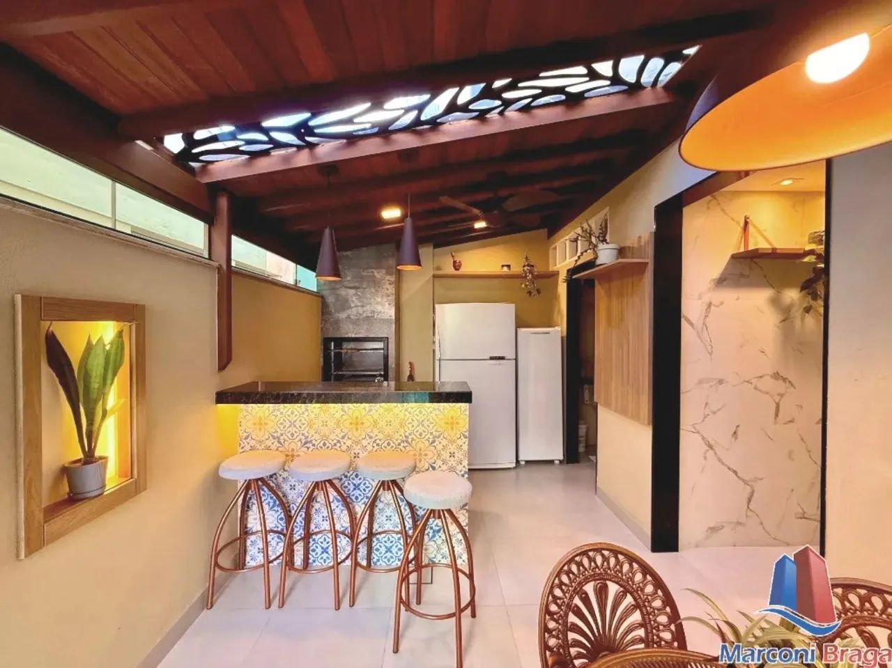 Apartamento à venda em Guarapari-ES, na Praia do Morro, com 3 quartos, 1 suíte e 100m² de 