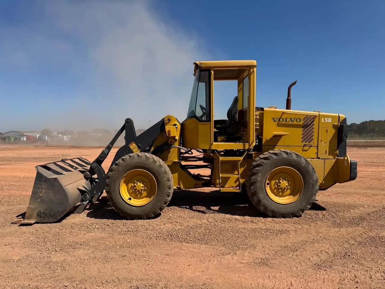 Pá Carregadeira Volvo L50D - Foto 3