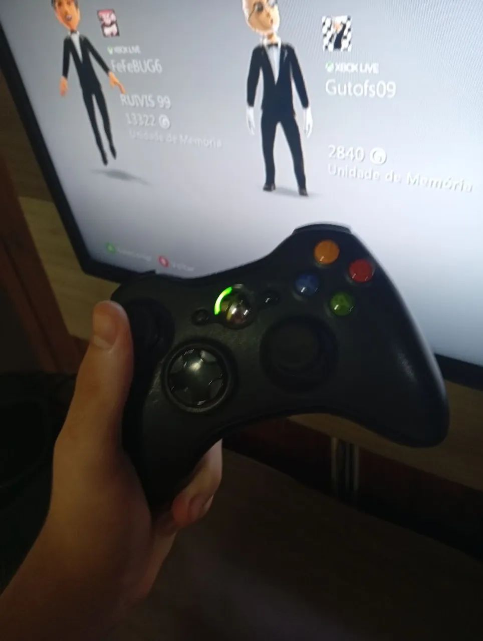 Xbox 360 with games downloaded to USB drive and CD unlock64297981186051123