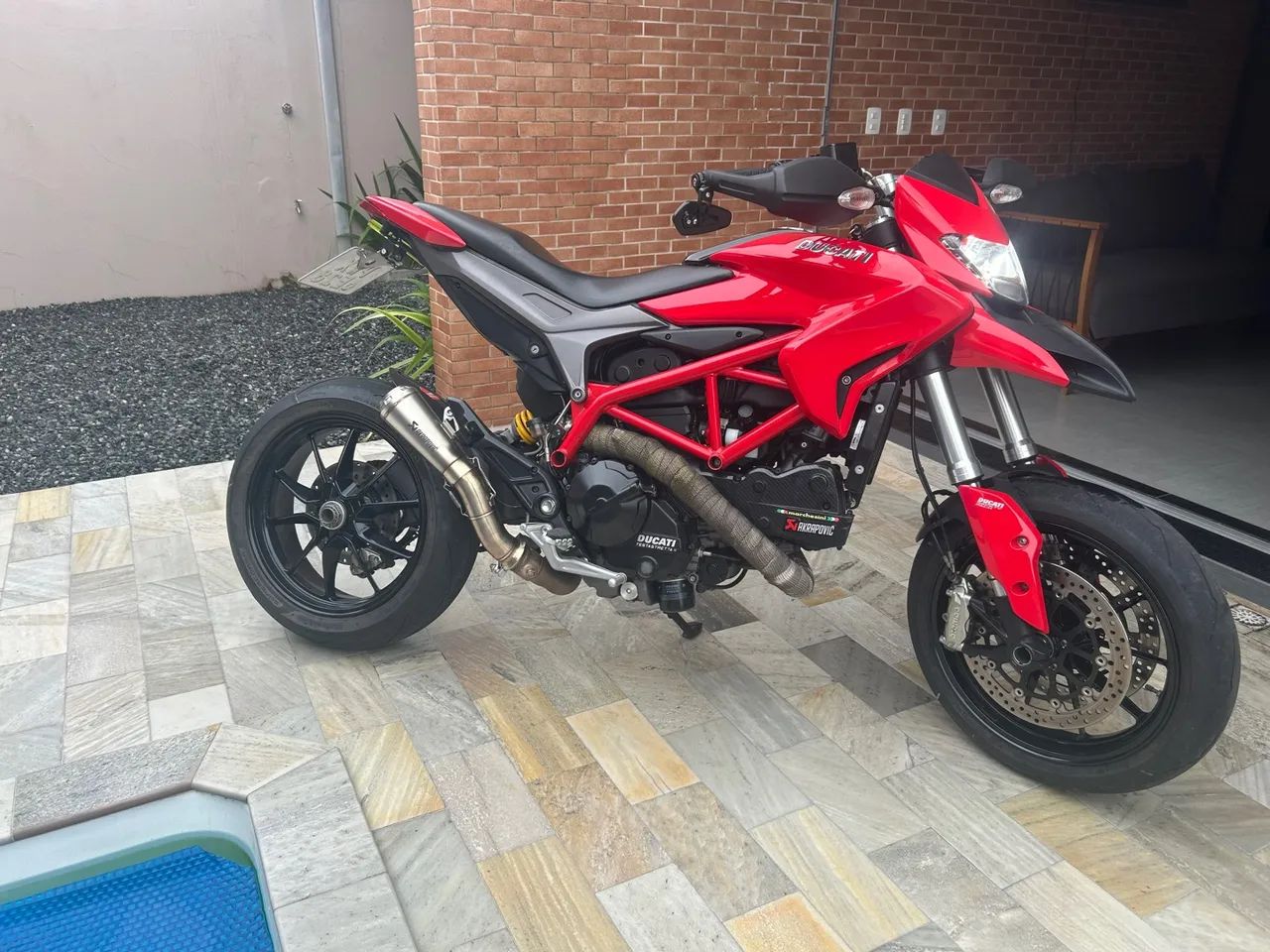 Ducati Hypermotard 821