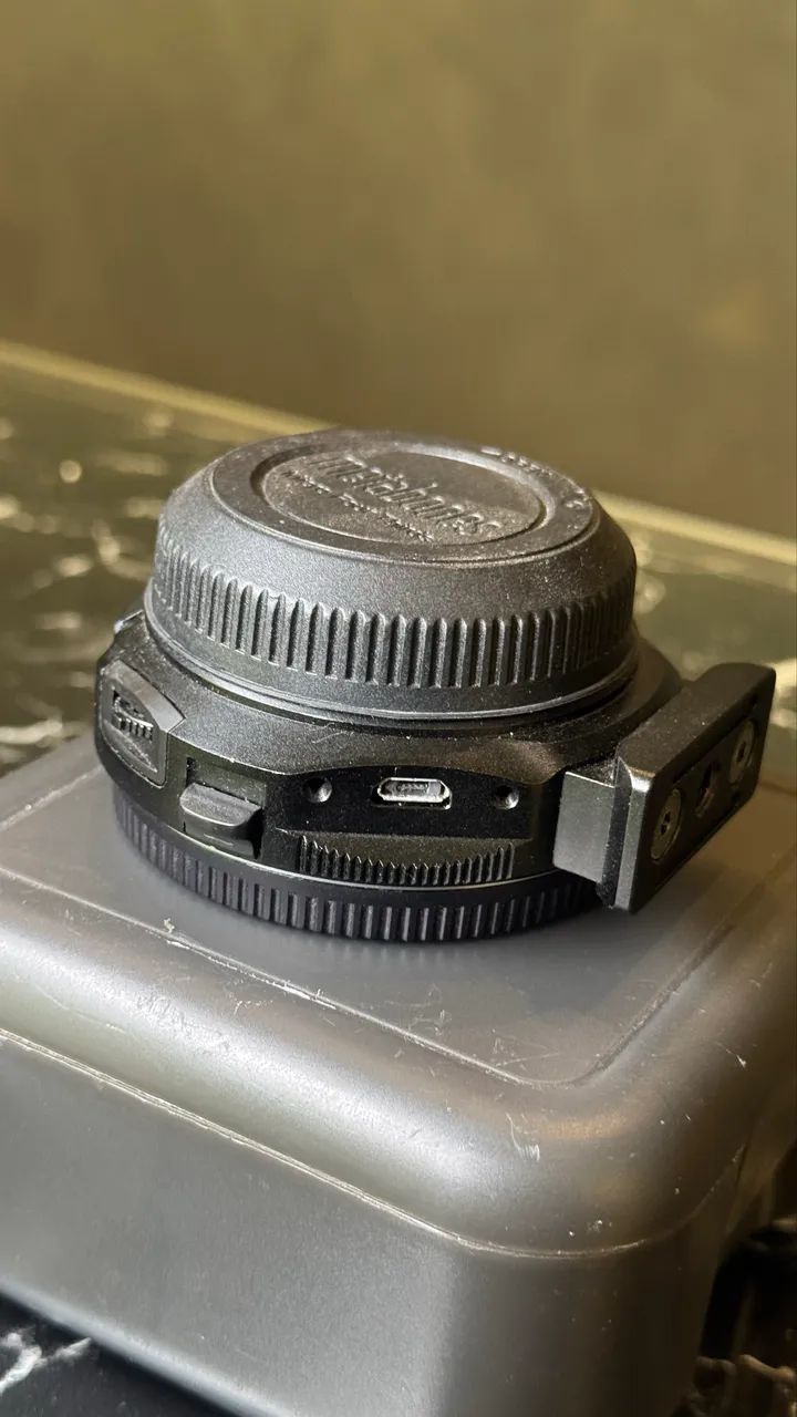 Metabones Speed Booster ULTRA 0.71x EF para Micro 4/3 (EF-MFT) - Gh6/Gh7/Blackmagic - Foto 3