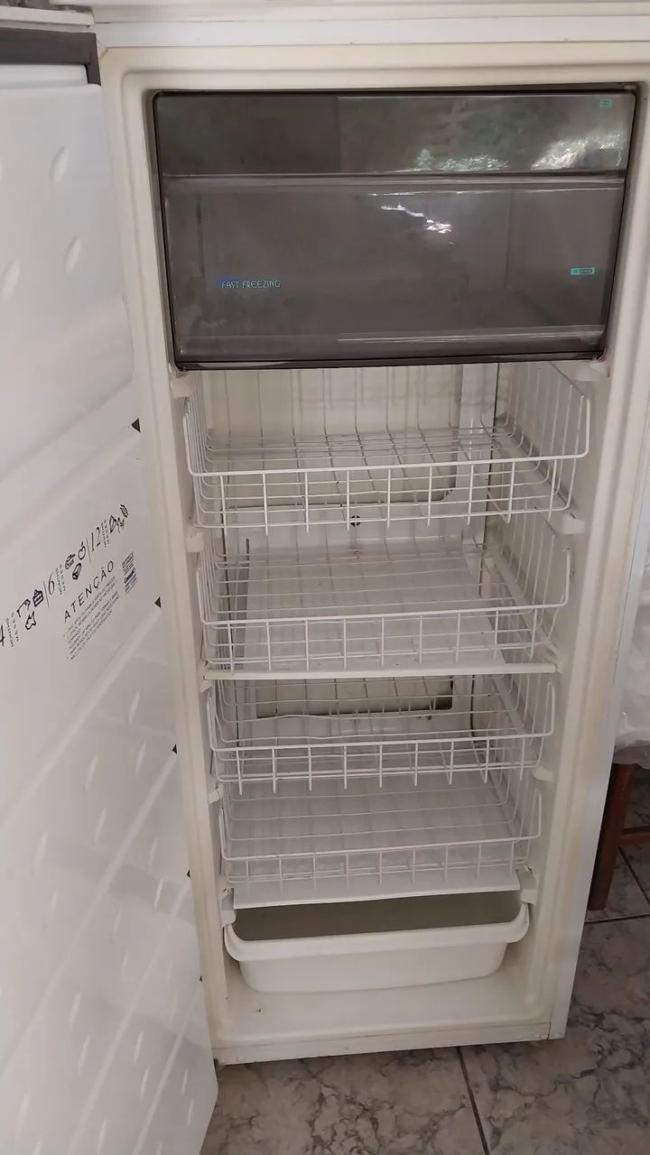 Geladeira Consul Frost Free 240 Litros - Foto 2