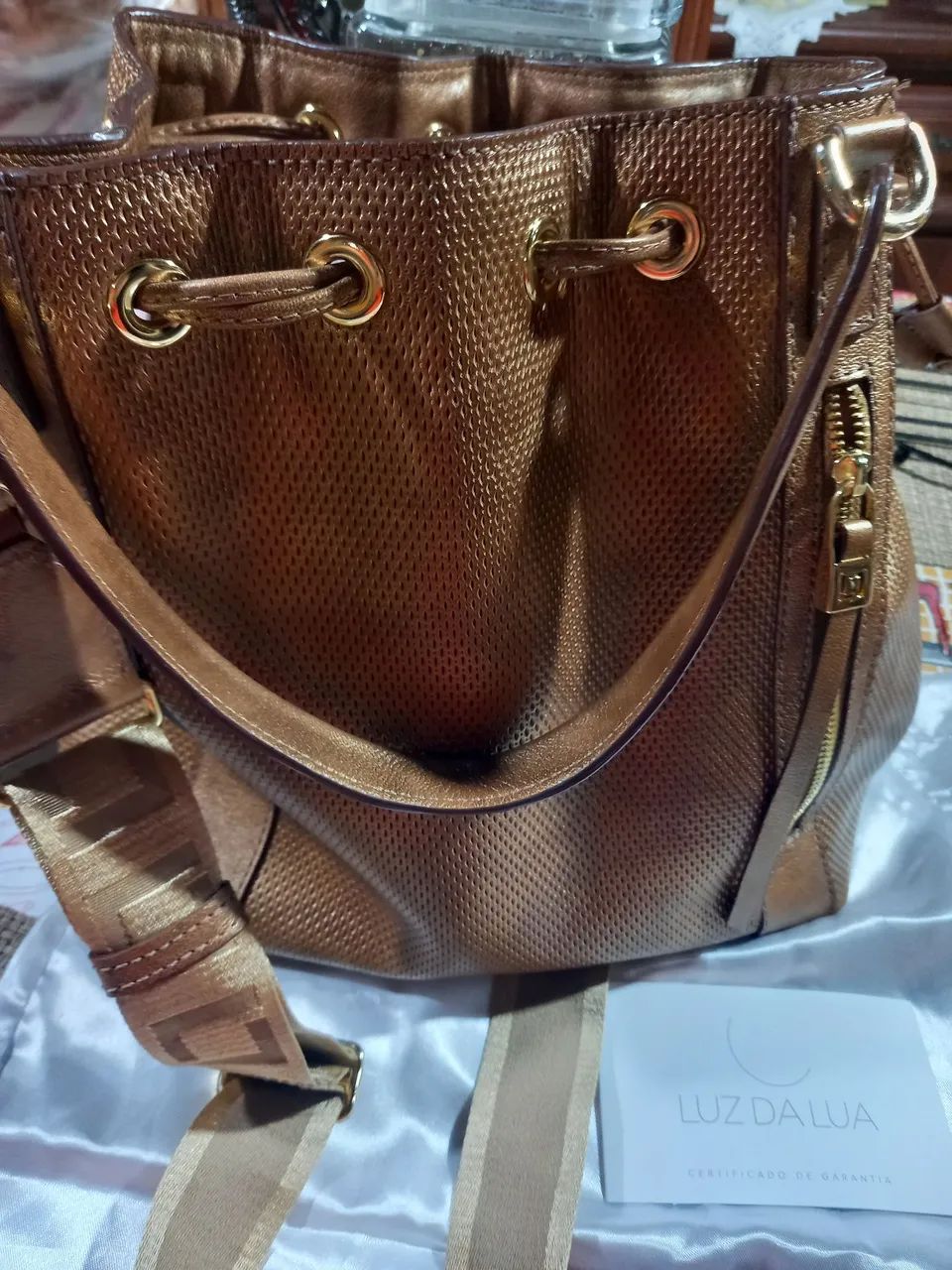 Bolsa de Ombro Luz da Lua Dourada - Foto 6