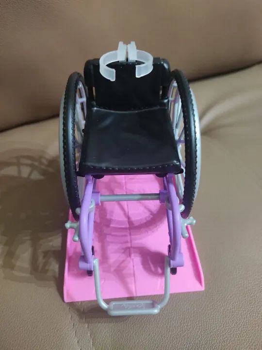 Cadeira de rodas Barbie  - Foto 2