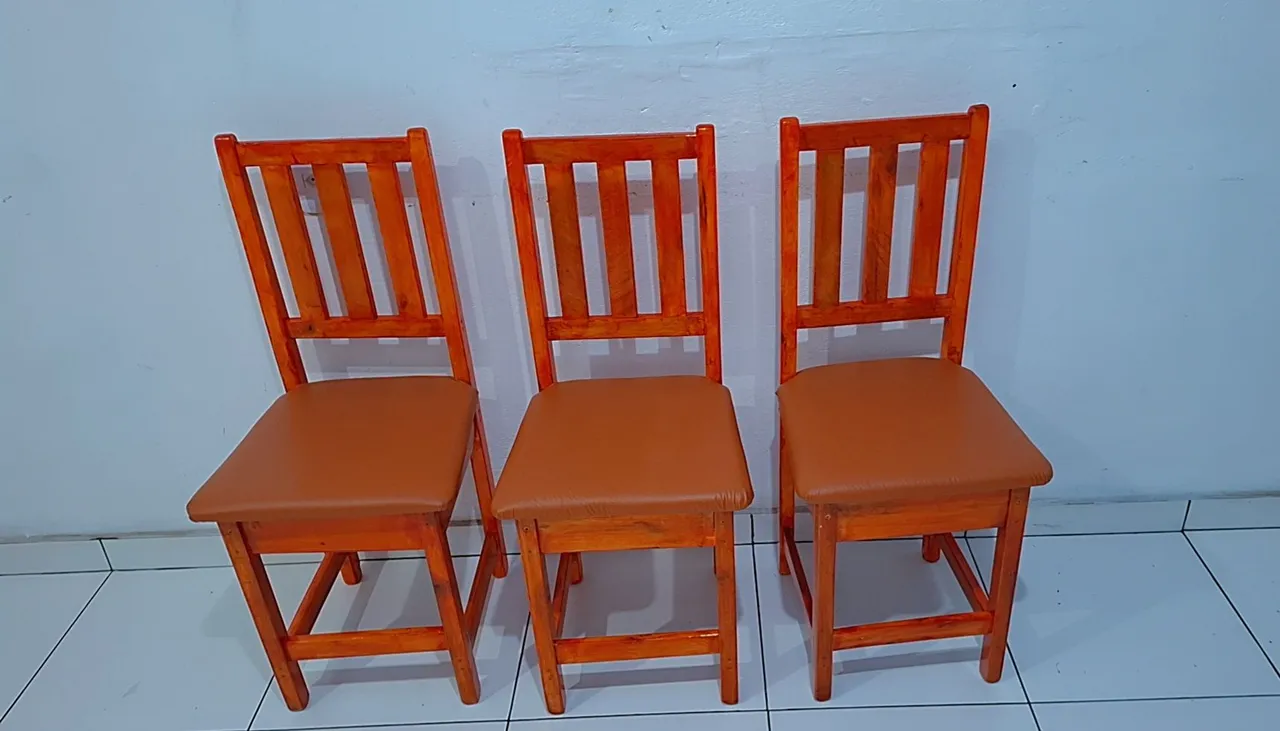 Cadeiras almofadas. A unidade 100$