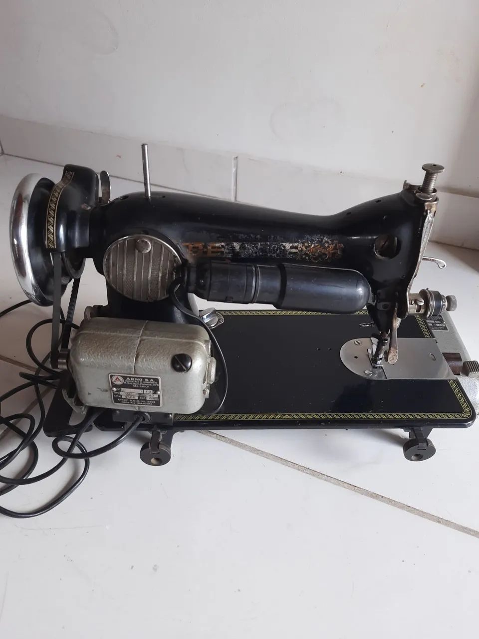 Máquina de costura singer  - Foto 2