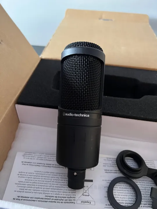 Microfone Condensador Audio-Technica AT2020