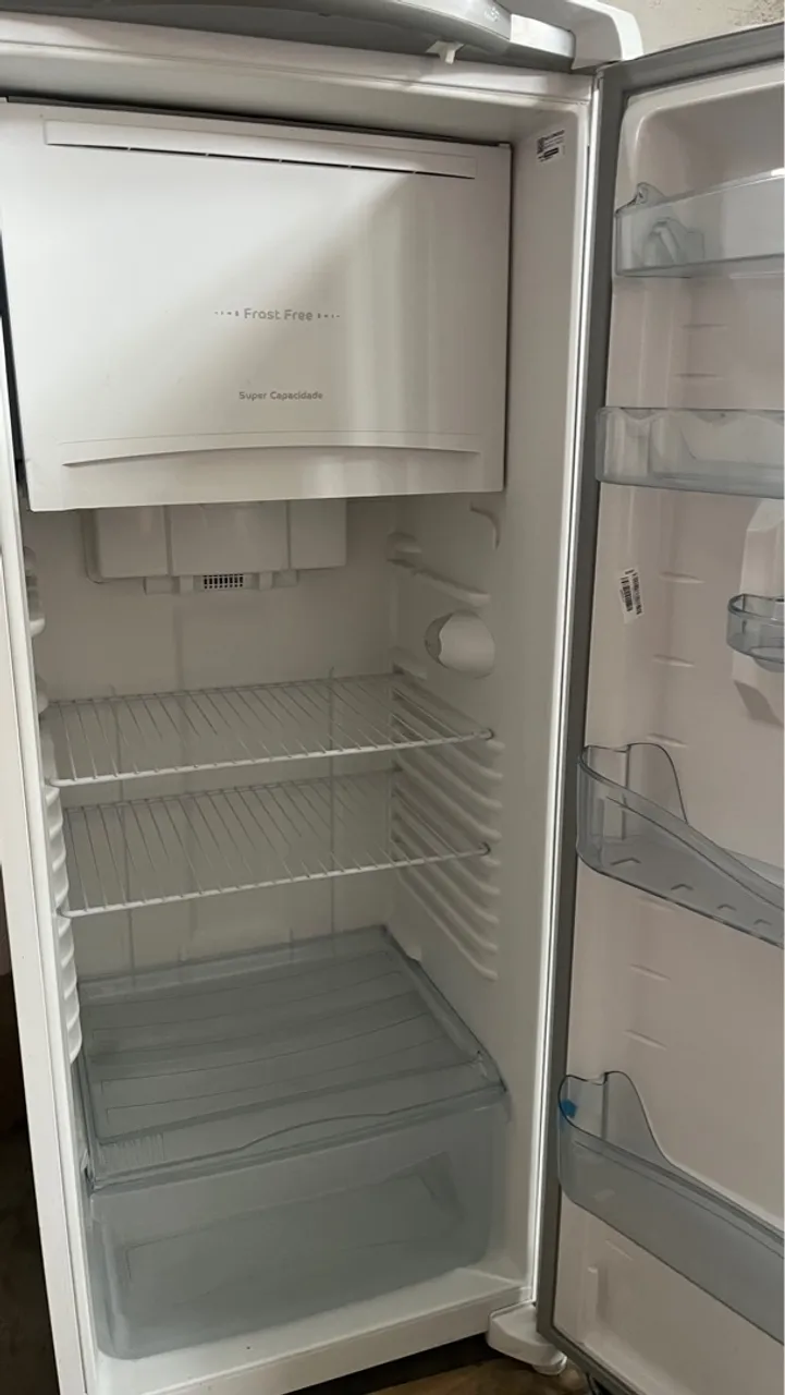 Geladeira Frost Free - Praticamente NOVA