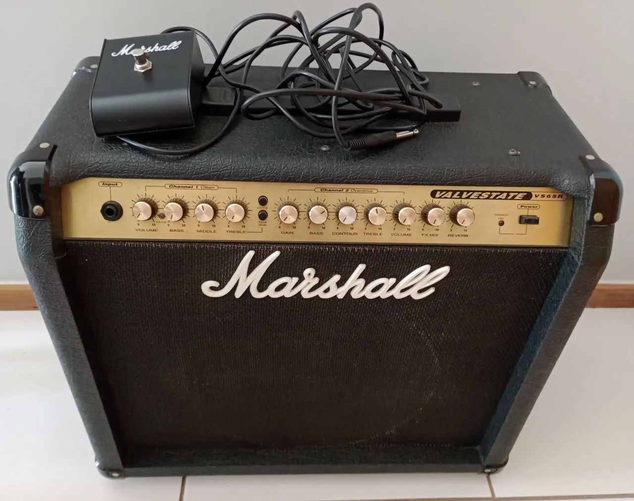Amplificador Marshall Valvestate VS65R