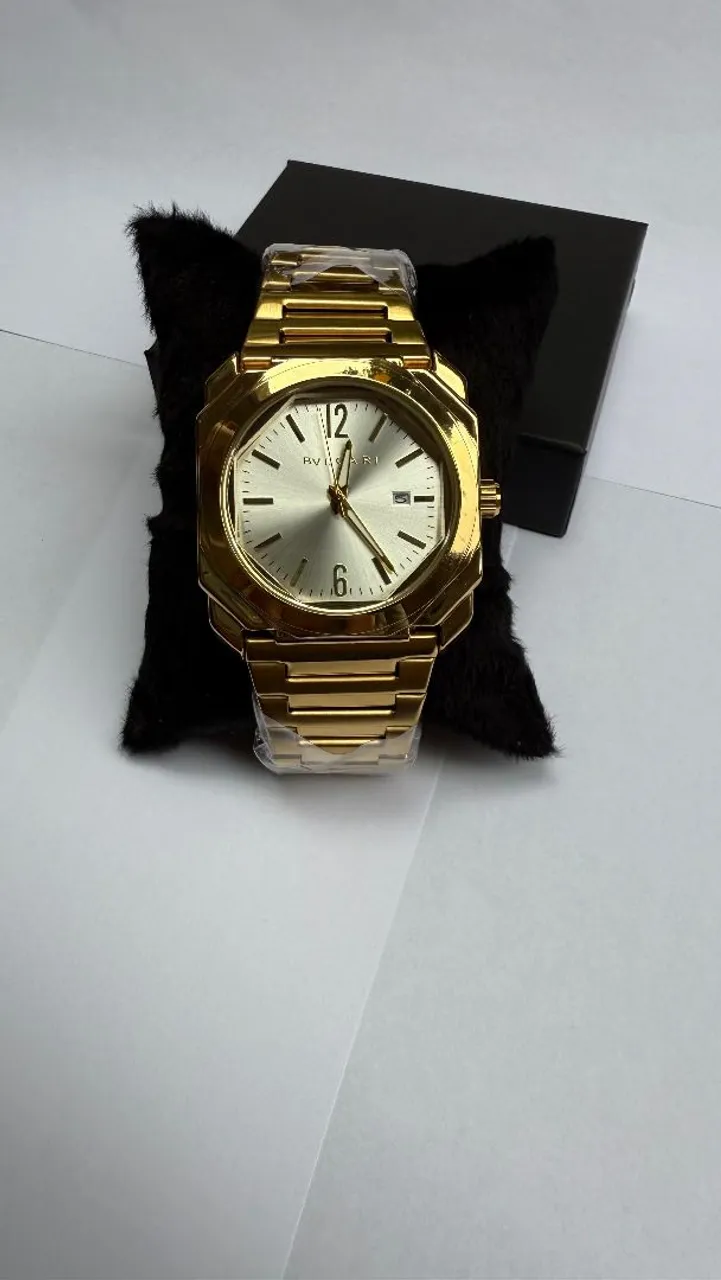 Relógio Bvlgari Dourado - Elegância e Sofisticação