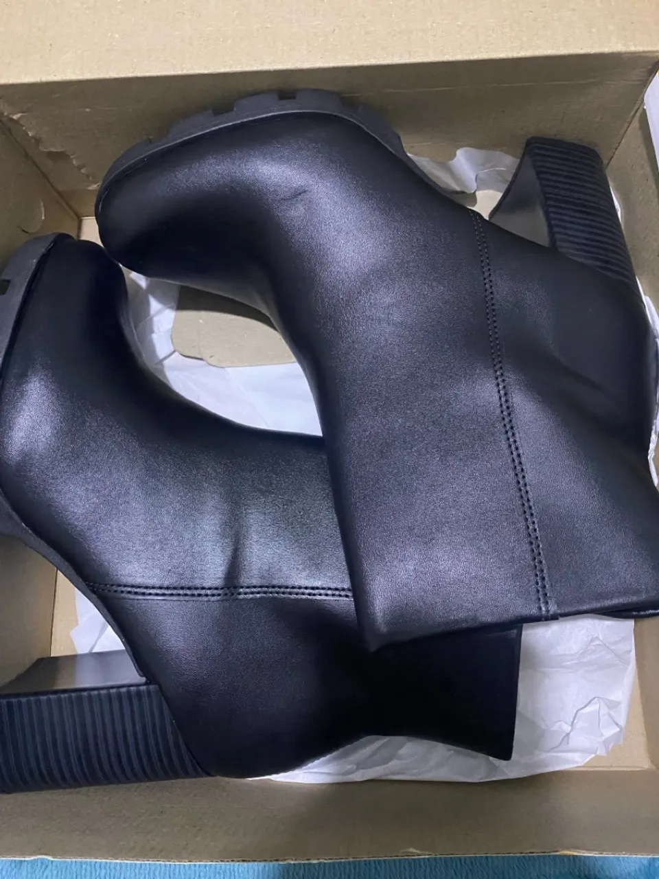 Bota Feminina Preta Salto Bloco