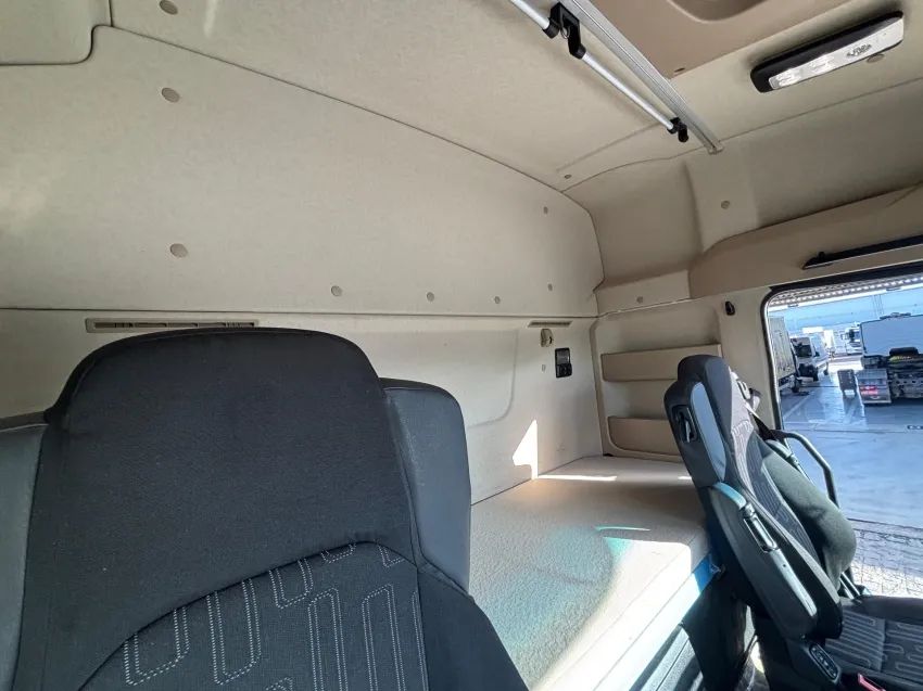 Mercedes-Benz Actros 2651 510 6x4 2022/2023 - Foto 13