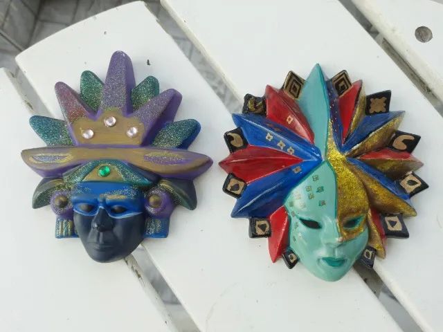 par de máscaras venezianas de parede com pintura manual 14cm x 12cm - Foto 4