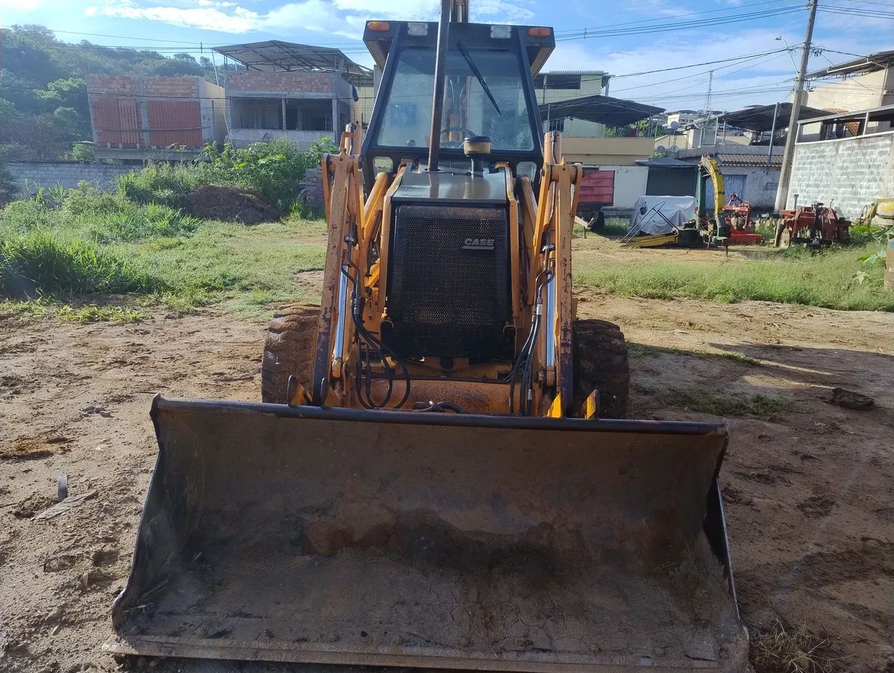 Retroescavadeira 580l  série 3 ano 2005 - Foto 2