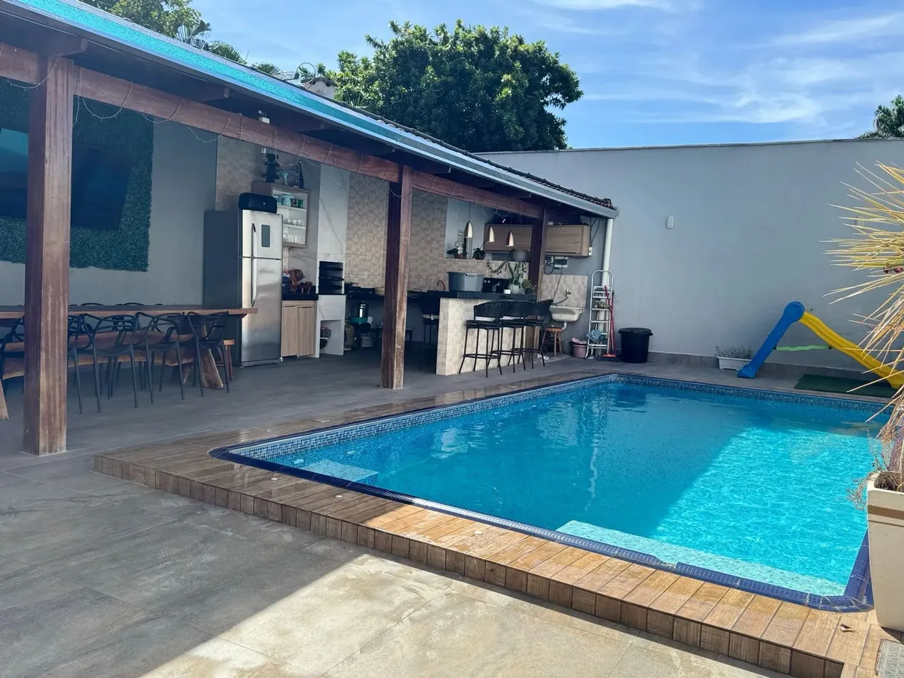 Casa- Jardim da Luz 250m²