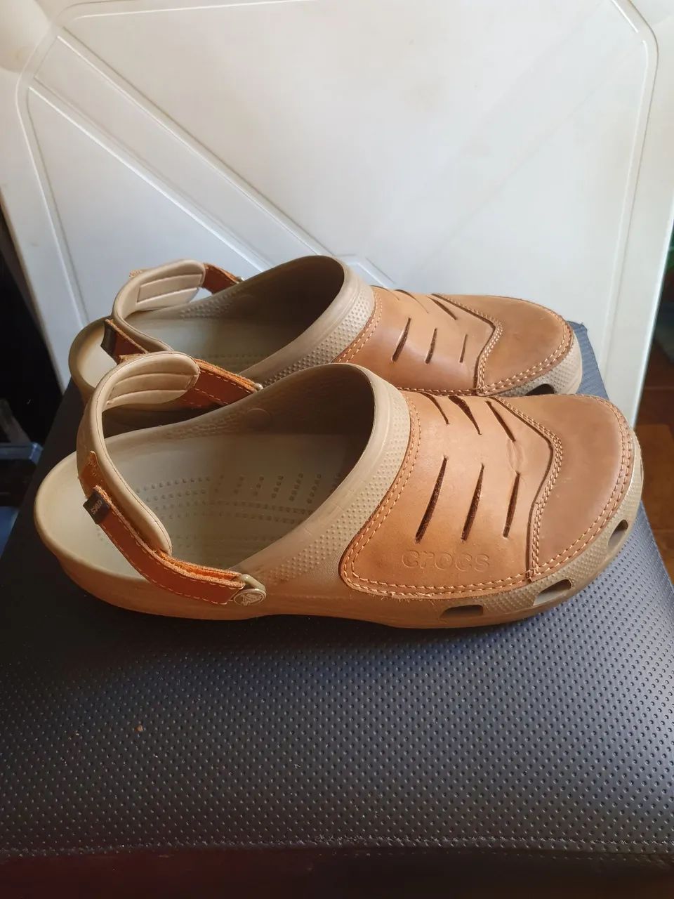 Sandália Crocs  Marrom - Foto 3