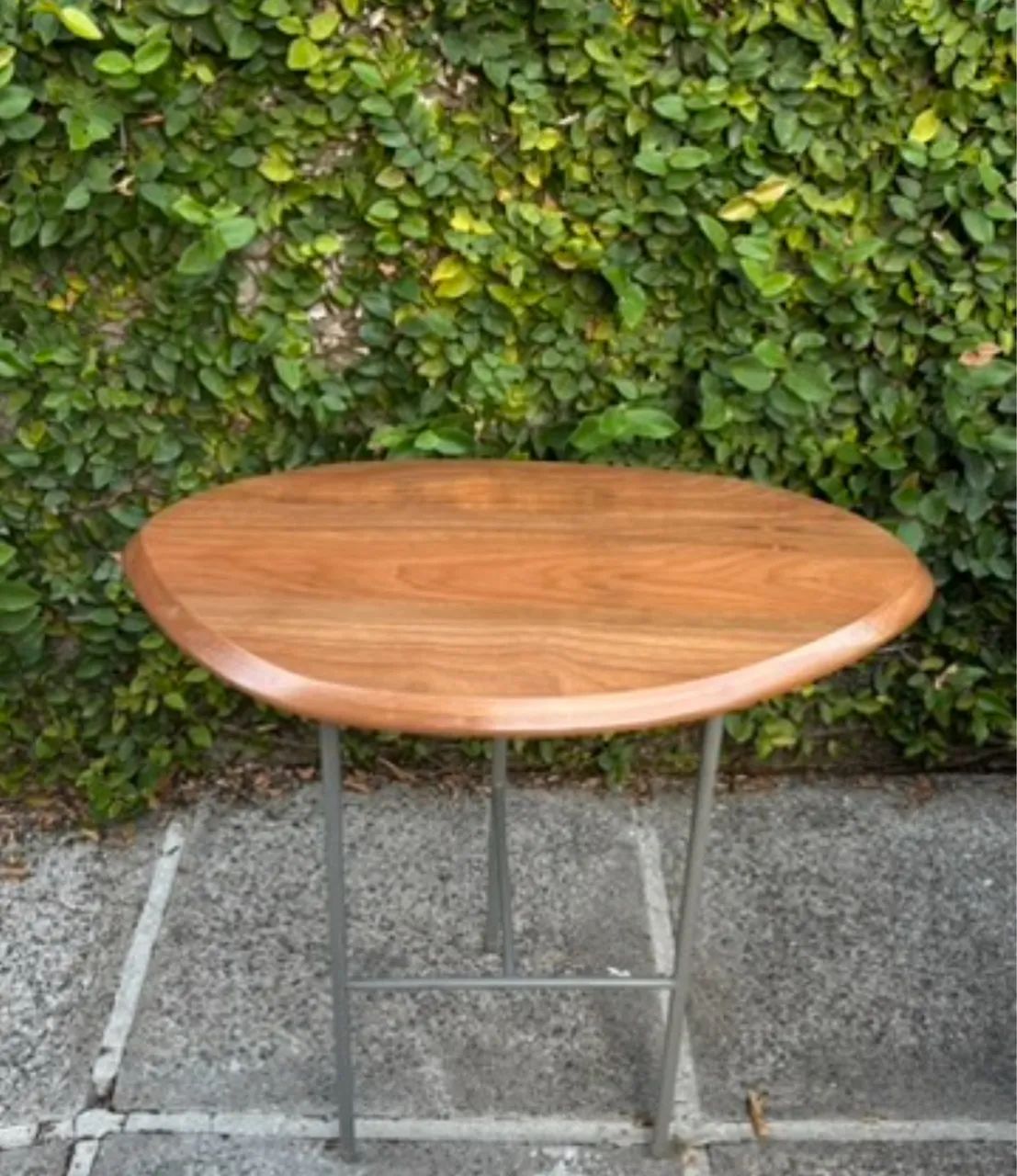 Mesa lateral madeira e ferro 