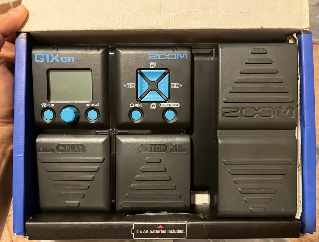Pedaleira Zoom G1Xon Seminova + Brinde - Instrumentos musicais