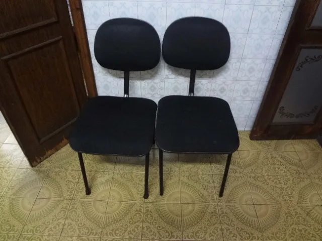 5 Cadeiras de Escritório/Recepção - Conforto e Praticidade