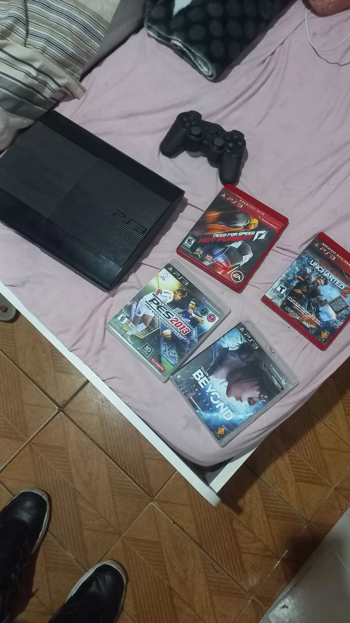 Playtaition 3 novinho com 6 jogos e um console top