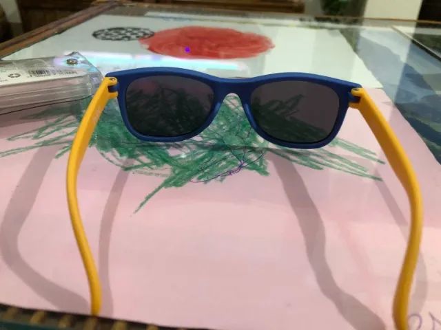 Óculos De Sol Infantil De Armação Flexível Azul e Amarelo Buba - Foto 3