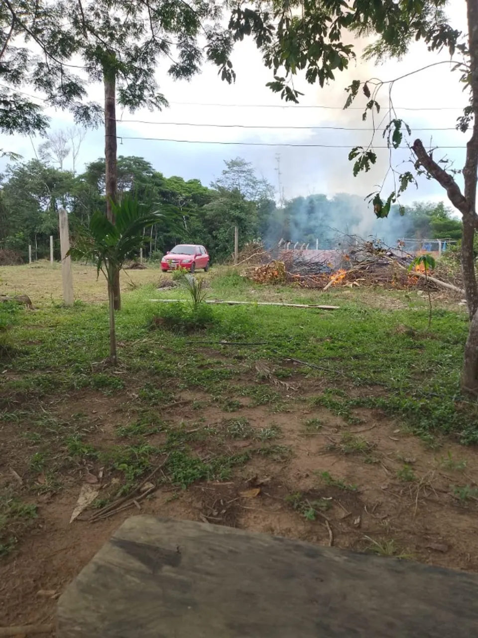Vende-se TERRENO