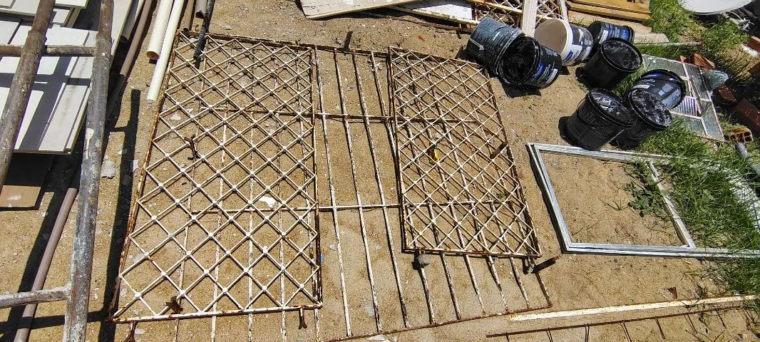 Material para obra: grade portão baldes ferramentas vidros janela basculante estaca