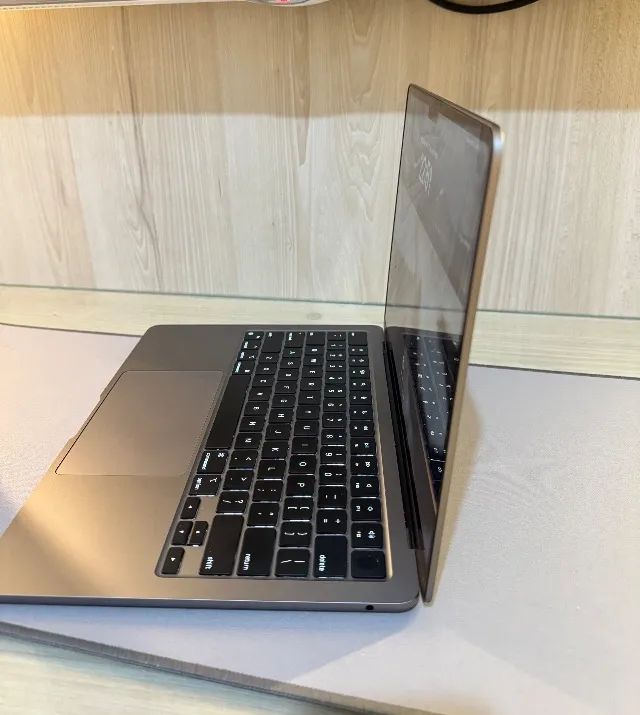 MacBook Air M2 - Cinza Espacial - 8GB / 256GB - 2022 - Notebooks