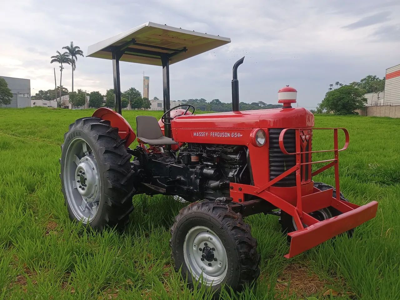 Trator Massey Ferguson 65x 4 marchas em estado de novo  - Foto 4
