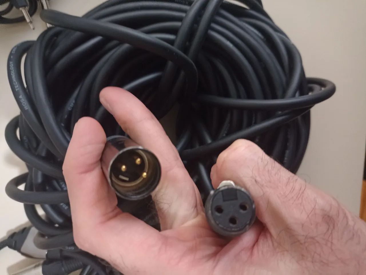 cabos xrl e p2 p3 etc.