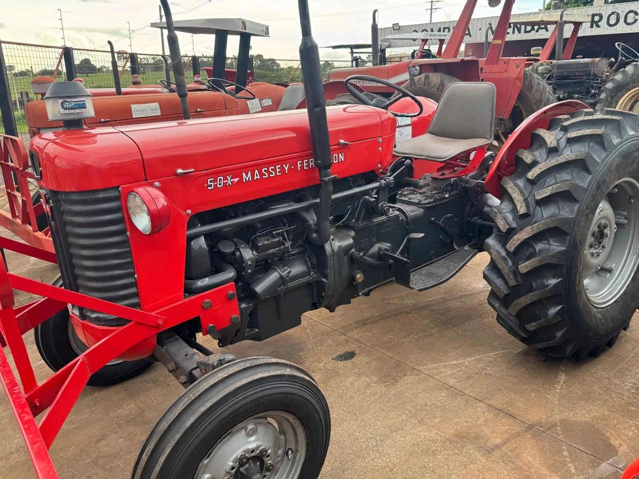 Trator Agrícola Usado MF50X ano 1971
