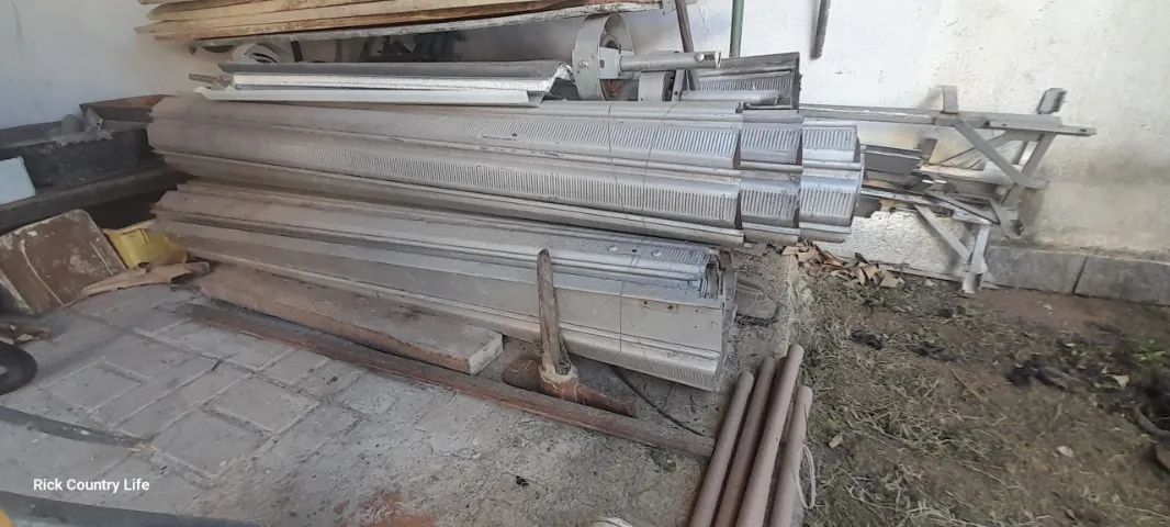 Porta metálica de enrolar semi nova - Foto 2