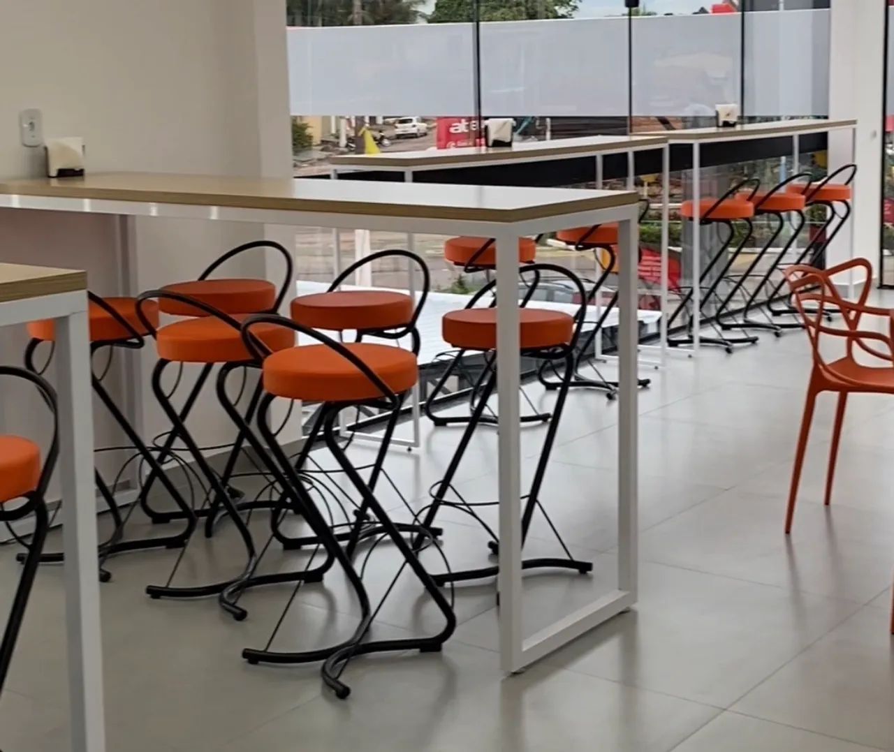 Conjunto de Cadeiras para restaurante ou sorveteria - Estilo Industrial - Foto 2