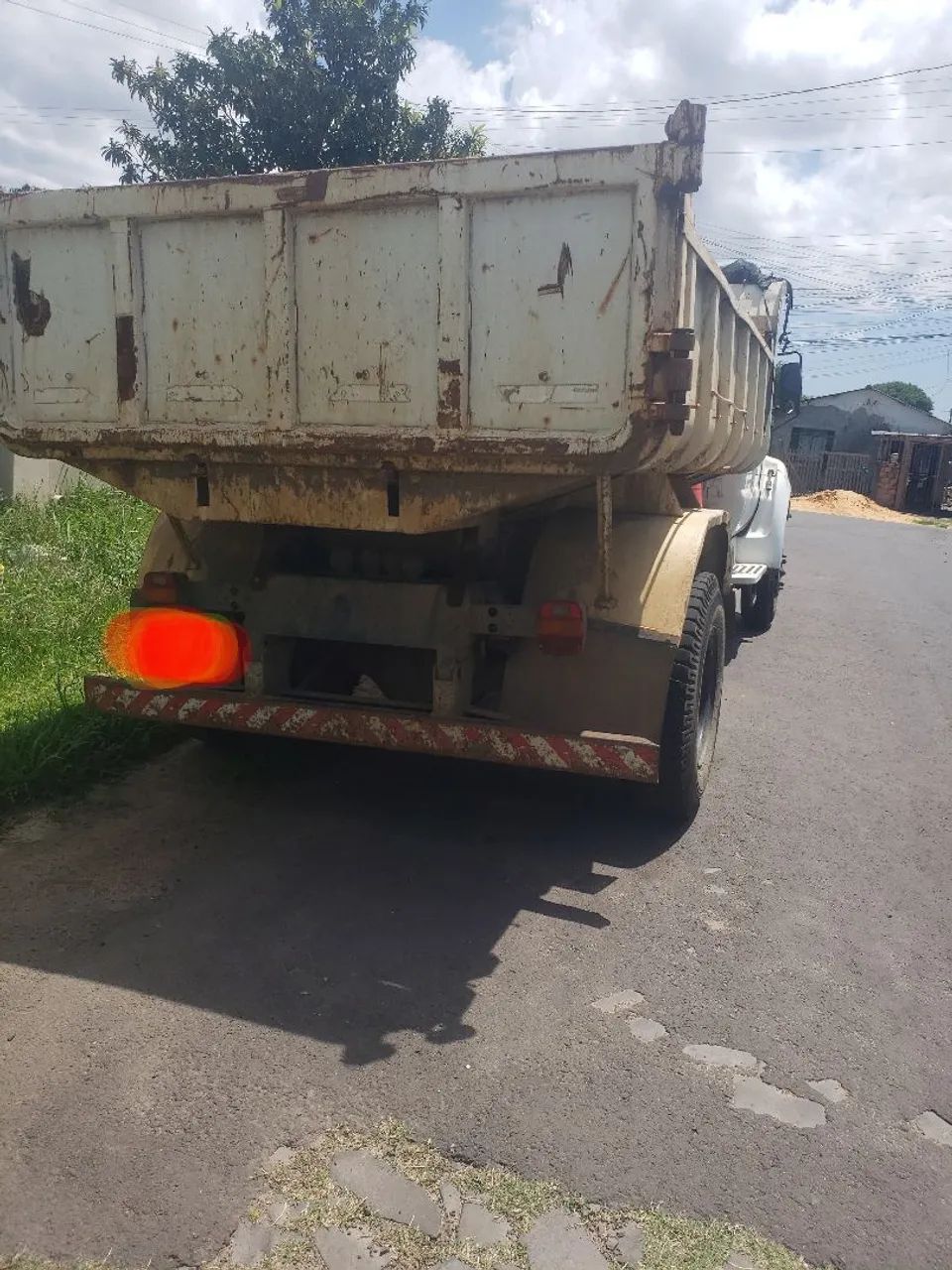 Caçamba .. pronta para trabalhar - Foto 2