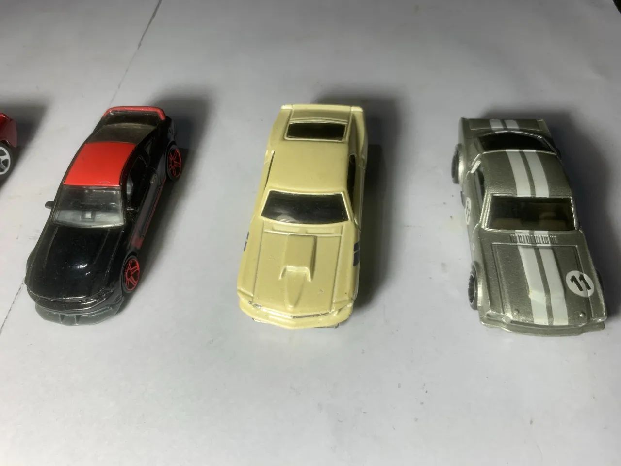 5 Hot Wheels do Mustang 1968