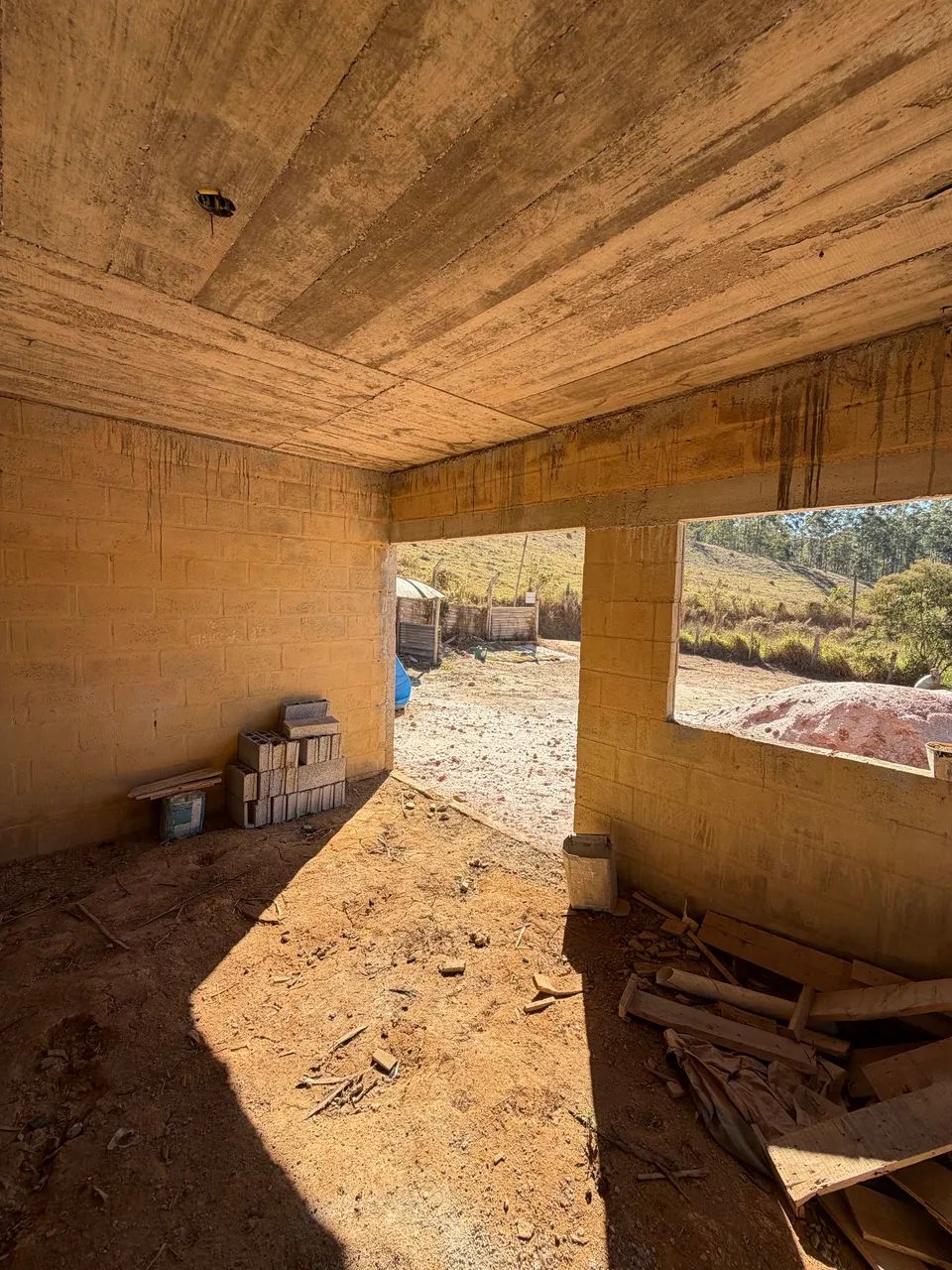 Granja 700m² à Venda em Chácara-MG - Foto 5
