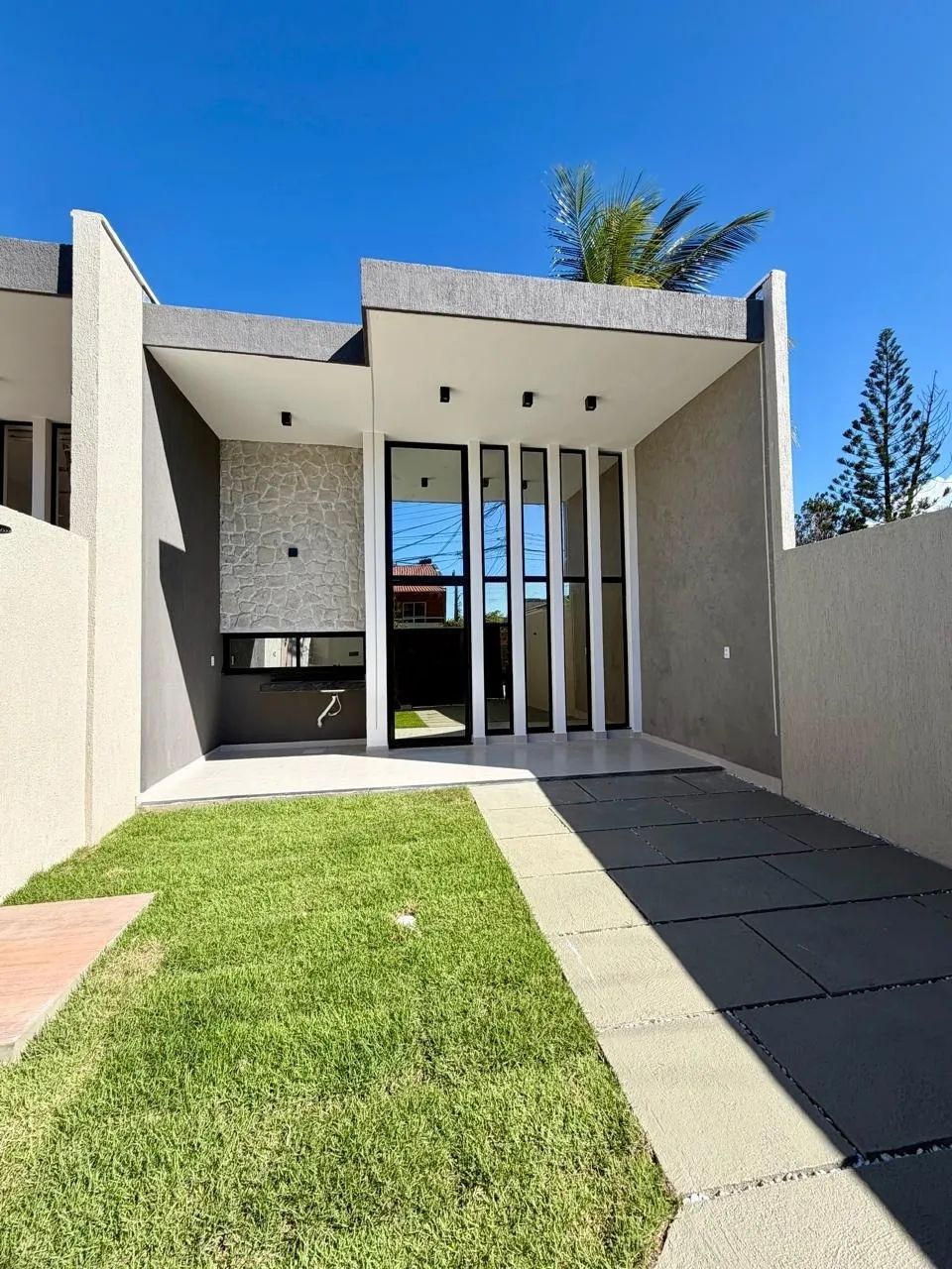 CASA PLANA MODERNA | CONFORTO, SOFISTICAÇÃO E MUITO VERDE AO SEU REDOR - Foto 3