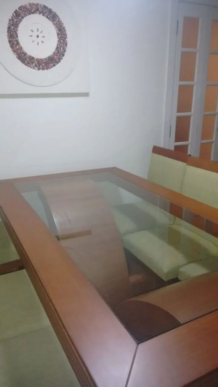 Vendo Mesa de luxo com 6 cadeiras forradas - Foto 3