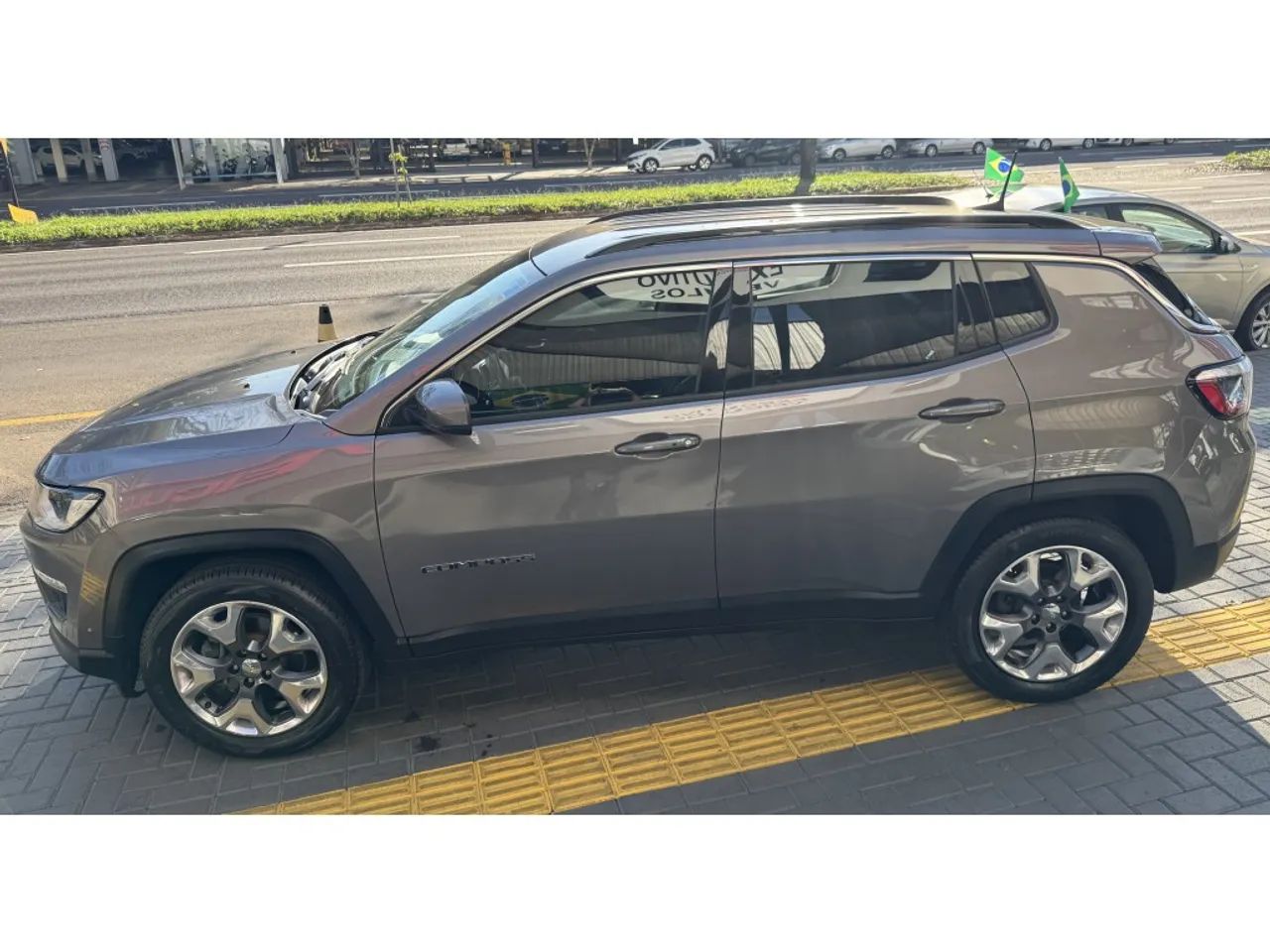 Jeep Compass Longitude 2.0 4X2 Flex 16V Aut. 2020 - Foto 4