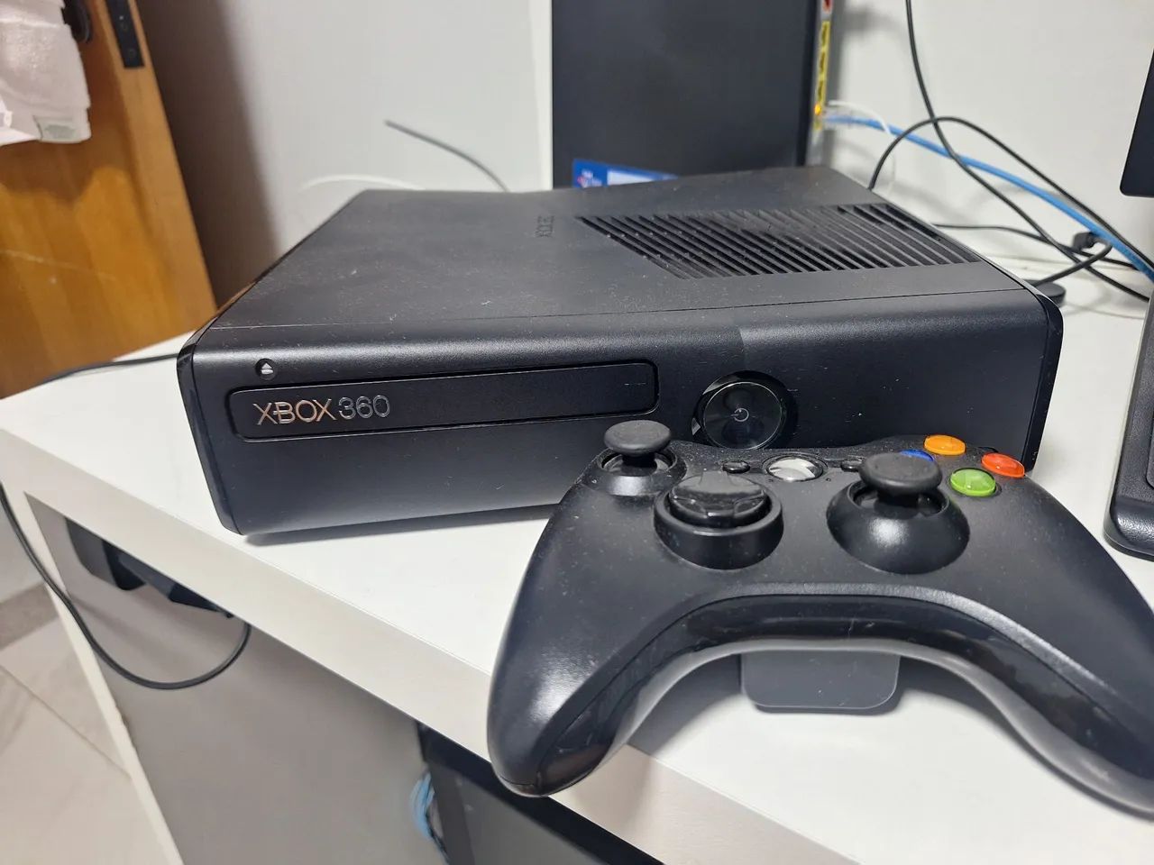 XBOX 360 + 2 controles + jogos 