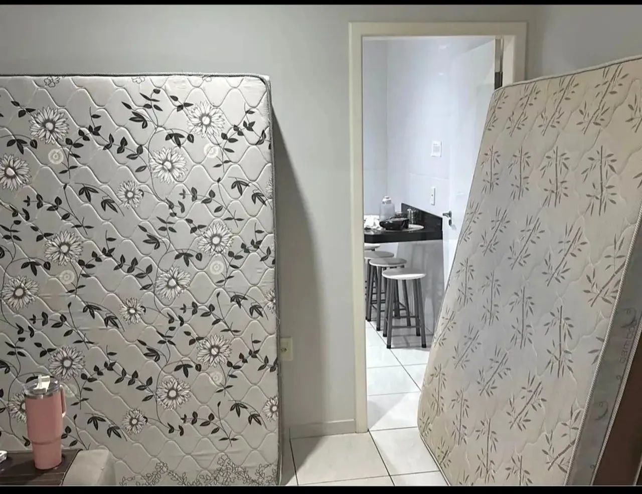 Cama base e colchão box casal - R$ 600